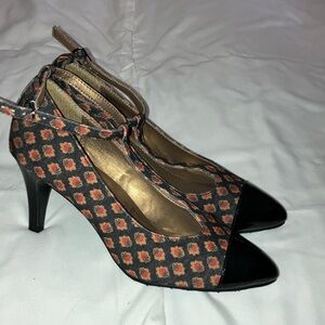 Soft Style Black and Red Geometric Heels